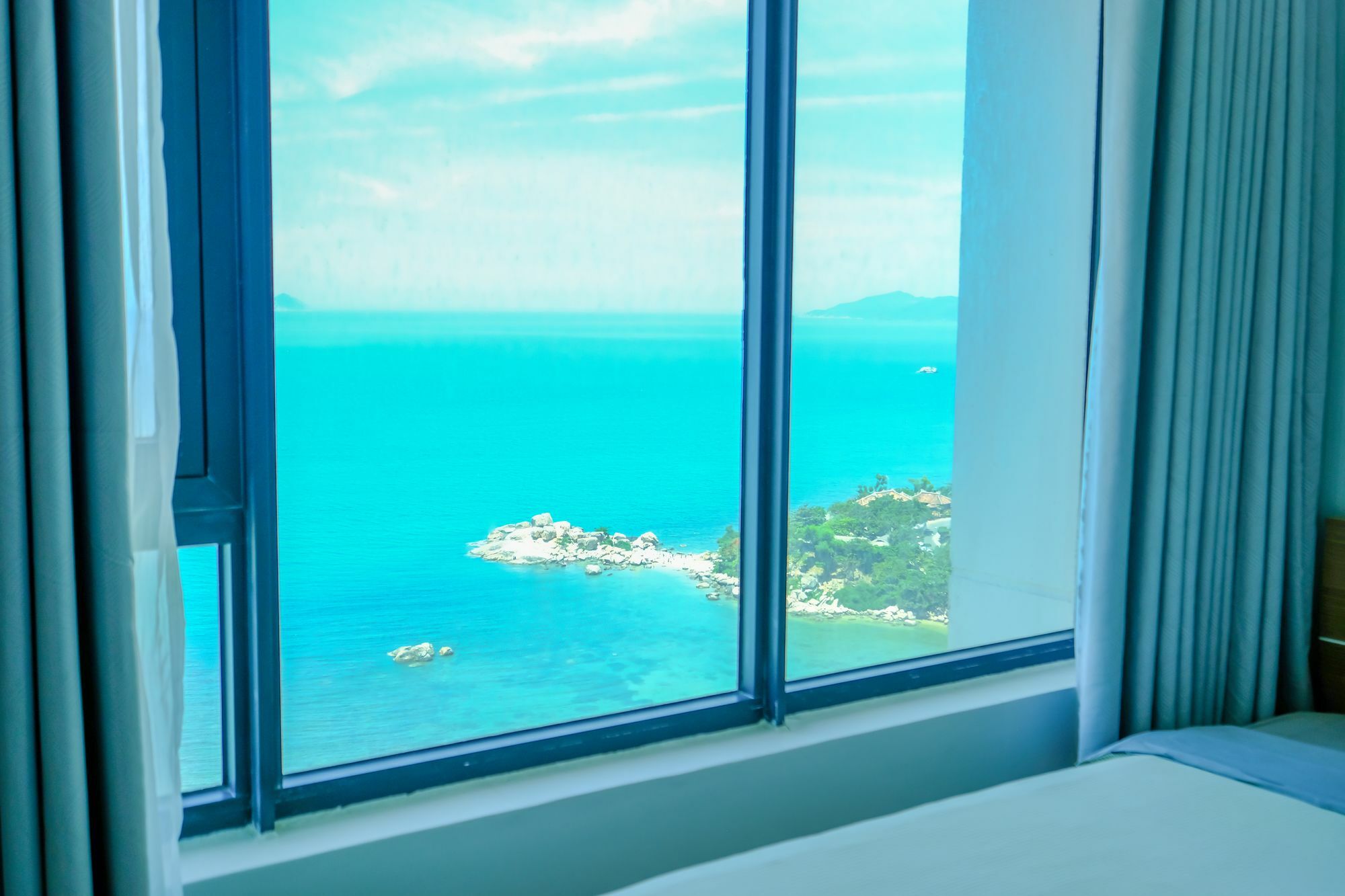 Sunrise Hon Chong Ocean View Apartment Nha Trang Exterior photo