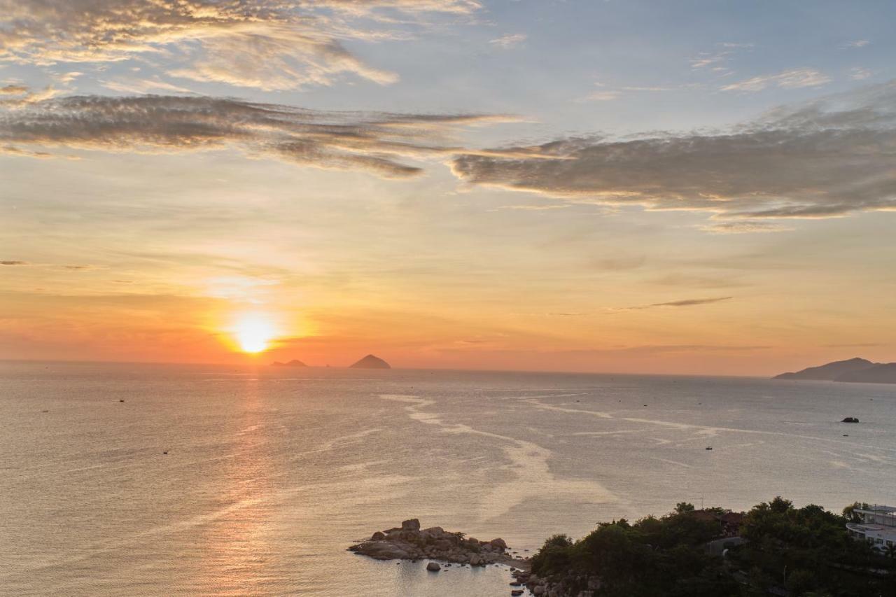 Sunrise Hon Chong Ocean View Apartment Nha Trang Exterior photo