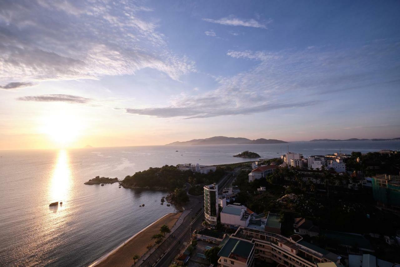 Sunrise Hon Chong Ocean View Apartment Nha Trang Exterior photo